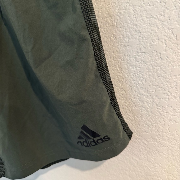 Adidas Climalite Training Shorts Size Small - Picture 3 of 4